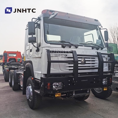 شاحنة HOWO Prime Mover الجديدة يورو 2 300-400HP شاحنة جرار 6x6 ذات القيادة بالكامل