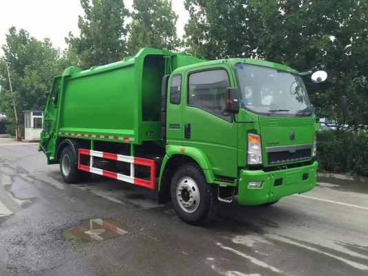SINOTRUK HOWO 4 * 2 شاحنة ضغط القمامة المدمجة 12m3