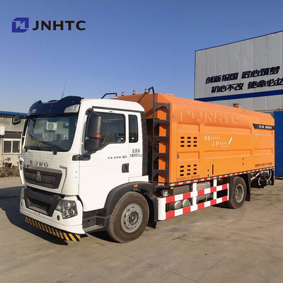 HOWO A7 H5 8cbm ذكي شاحنة رش الأسفلت 4x2 مدفوعة