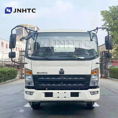 Sinotruck HOWO Light 1000l Sprinkler Truck 4X2 Water Truck Tank