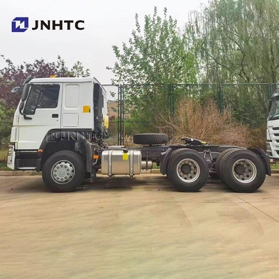 المضارب المعدني سينوتروك هوو شاحنة جرار 6x4 400 حصان 430 حصان اختياري