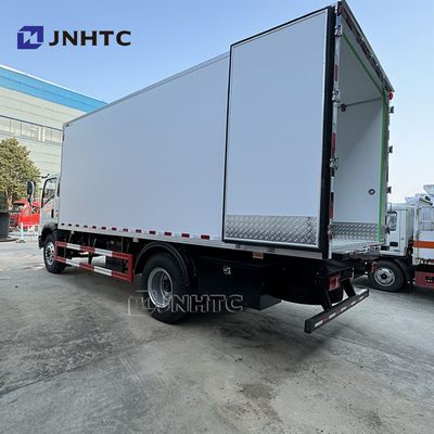 شاحنة باردة جديدة من نوع Lihgt شاحنة باردة من نوع Sinotruck 4X2 5 طن لتبريد الطعام تسليم السعر المنخفض
