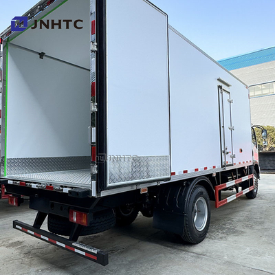 شاحنة باردة جديدة من نوع Lihgt شاحنة باردة من نوع Sinotruck 4X2 5 طن لتبريد الطعام تسليم السعر المنخفض