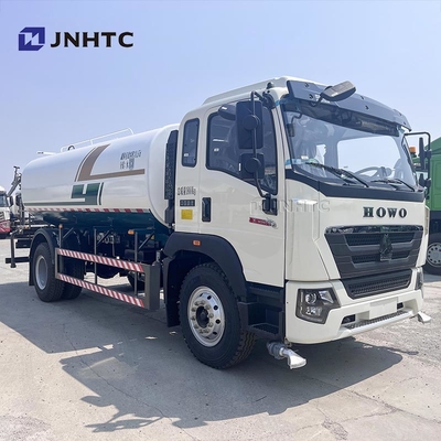 مبيعات ساخنة سينوتروك HOWO 6X4 320-450HP 20m3 المياه بوسر ناقلة رذاذ رش ناقلة