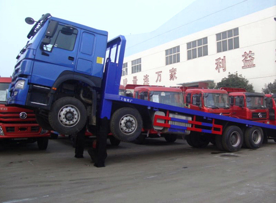 ساينو تراك Howo7 6 × 4 40T شاحنة بضائع ثقيلة مع 20 قدم سرير 10 عجلات 371hp