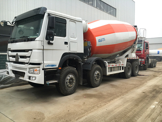 266-371hp Euro2 Euro3 HOWO A7 شاحنة خلاطة خرسانة 8x4 10cbm باللون الأحمر الأبيض
