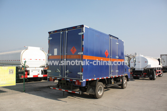 116HP متعدد الألوان الخفيفة واجب التجاري الشاحنات ، HOWO 4 * 2 ضوء مكعب شاحنة مقفلة
