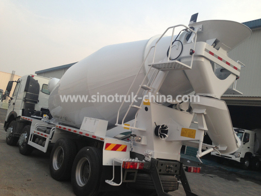 266-371hp Euro2 Euro3 HOWO A7 شاحنة خلاطة خرسانة 8x4 10cbm باللون الأحمر الأبيض