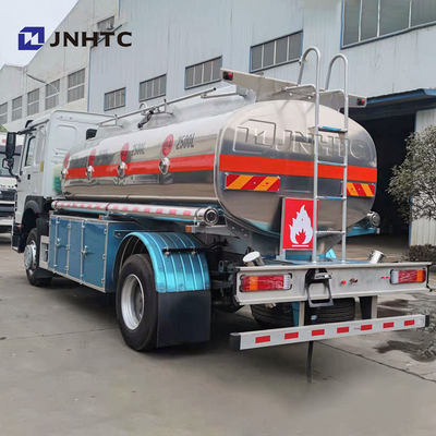 شاحنة ناقلة وقود Sinotruk Howo 6 عجلات سبيكة الألومنيوم 10000 لتر مع ناقلات النفط الموزعة شاحنة
