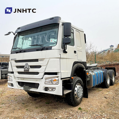 سينوتروك هوو بريم موفر شاحنة رأس الجرار 6x4 10 عجلات 380 حصان نصف جرار رأس شاحنة