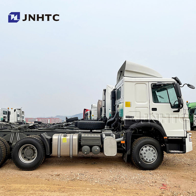 سينوتروك هوو بريم موفر شاحنة رأس الجرار 6x4 10 عجلات 380 حصان نصف جرار رأس شاحنة