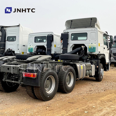 سينوتروك هوو بريم موفر شاحنة رأس الجرار 6x4 10 عجلات 380 حصان نصف جرار رأس شاحنة