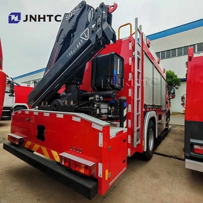 شاحنة مكافحة الحرائق Howo TX 5000L ناقلة رغوة المياه 4X4 مع شاحنة رافعة