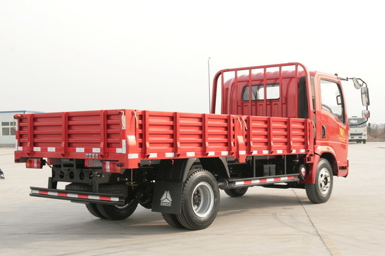10 طن 4x2 ساينو تراك Howo7 شاحنة بضائع حمراء اللون 6 إطارات مع مكيف الهواء