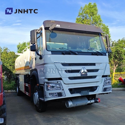 شاحنات ناقلات النفط 4X2 266HP 30000 لتر نقل الوقود شاحنات ناقلات الوقود