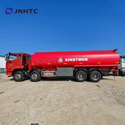 شاحنات ناقلات النفط Howo NX 8X4 400HP 30000 لتر نقل الوقود شاحنات ناقلات الوقود