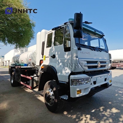 شاحنات ناقلات النفط Howo H5 4X2 20000 لتر نقل الوقود شاحنات ناقلات الوقود