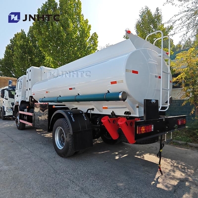 شاحنات ناقلات النفط Howo H5 4X2 20000 لتر نقل الوقود شاحنات ناقلات الوقود