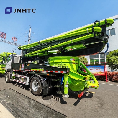 شاحنة ضخ الخرسانة الثقيلة Sinotruk 47m 6X4 مثبتة مع مزج القرص الهيدروليكي