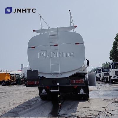 شاحنة هوو NX للماء 8X4 380HP 12 عجلات من الصين شاحنة خزان المياه