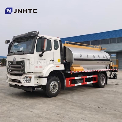 HOWO NX شاحنات رذاذ الأسفلت 4X2 2206HP للبيع