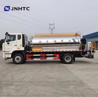 HOWO NX شاحنات رذاذ الأسفلت 4X2 2206HP للبيع