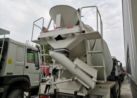 ساينو تراك يشغله 6 × 4 10 عجلات ملموسة المحرض شاحنة محرك الديزل 10CBM القدرات