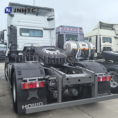 شاحنات رأس جرار سينوتراك هوو NX440 4x2 ذات الدفع عالية الطاقة للعمل الفعال