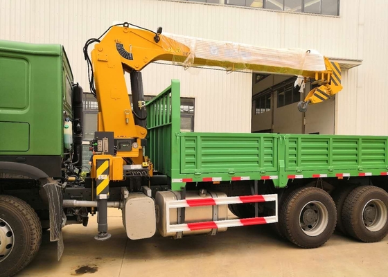 12T 6X4 الشاسيه شاحنة الخيالة بوم كرين من سينوتروك Howo7 الأخضر اللون