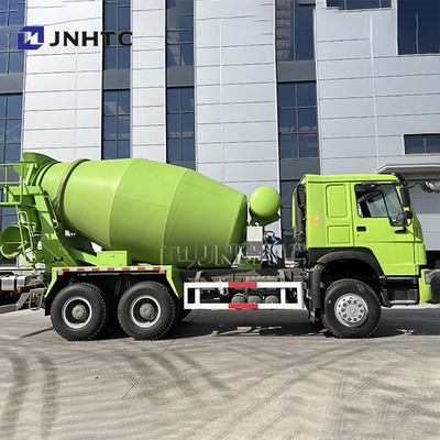 SINOTRUK HOWO 6X4 8CBM مترات محركات الديزل شاحنات مزيج الخرسانة الهيدروليكية