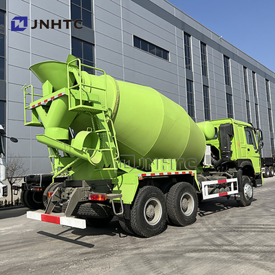 SINOTRUK HOWO 6X4 8CBM مترات محركات الديزل شاحنات مزيج الخرسانة الهيدروليكية