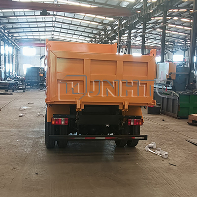 شاحنة قلاب خفيفة SINOTRUK HOWO 3-5 طن YN4102QBZL 116HP Euro2 ذات الدفع الأيمن