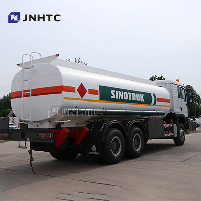 شاحنة صهريج زيت HOWO TX 6x4 جديدة سعة 20 متر مكعب - تخزين ديزل/بنزين كبير السعة - نقل فعال وآمن