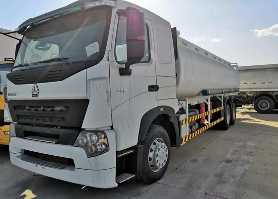 371hp 6 × 4 خزان الوقود شاحنة ساينو تراك HOWO A7 10 عجلات 21cbm القدرات