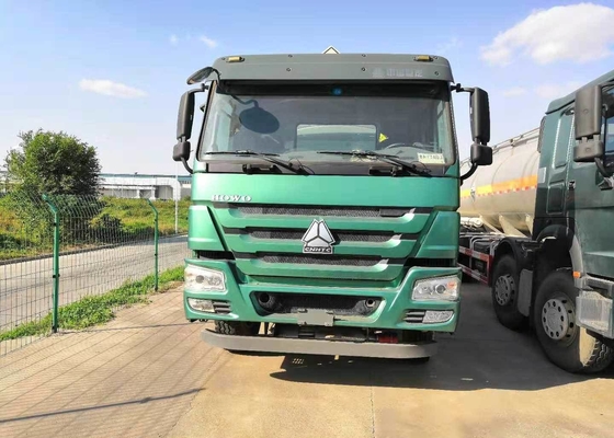 6 * 4 371hp خزان الوقود شاحنة 21cbm لنقل المواد الكيميائية الخطرة