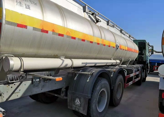 6 * 4 371hp خزان الوقود شاحنة 21cbm لنقل المواد الكيميائية الخطرة