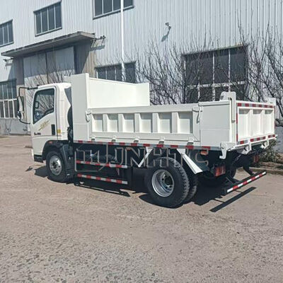 شاحنة قلاب خفيفة SINOTRUK HOWO 3-5 طن YN4102QBZL 116HP Euro2 ذات الدفع الأيمن