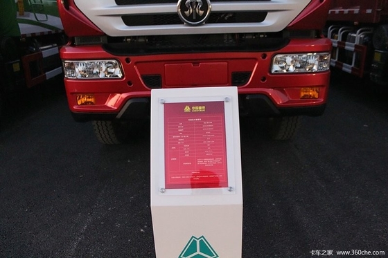 SINOTRUK SWZ 8x4 الرمال قلابة شاحنة الخاصة باللون الأحمر HF12 المحاور الأمامية ل 55 طن