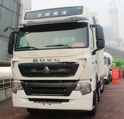 سعة 50T 450hp ساينو تراك HOWO A7 8X4 مربع حصة شاحنة / شاحنة لوري شاحنة