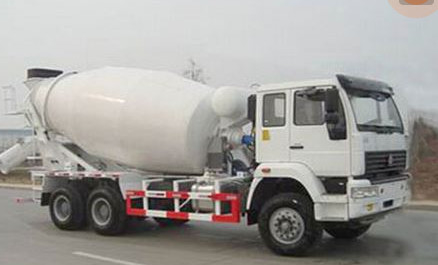ZZ1251N3841C شاحنة خلط الخرسانة ، مقطورة خلاط اسمنت 6 × 4 ساينو تراك STEYR