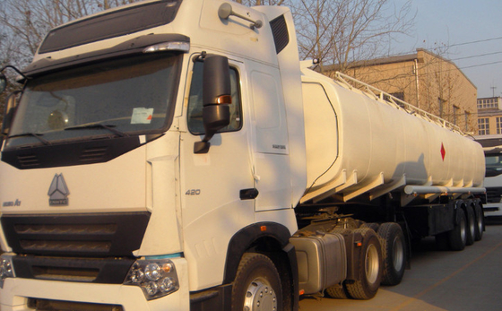 ZF8098 ألمانيا توجيه خزان الوقود شاحنة 6 × 4 25000L HC16 المحاور الخلفية