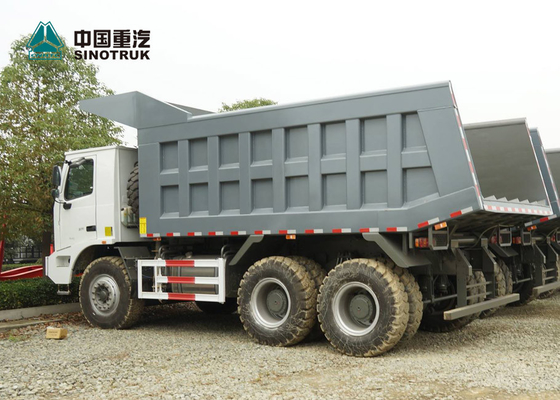 أبيض 6 × 4 التعدين الملك الثقيلة تفريغ شاحنة 70T الحمولة تصميم خاص