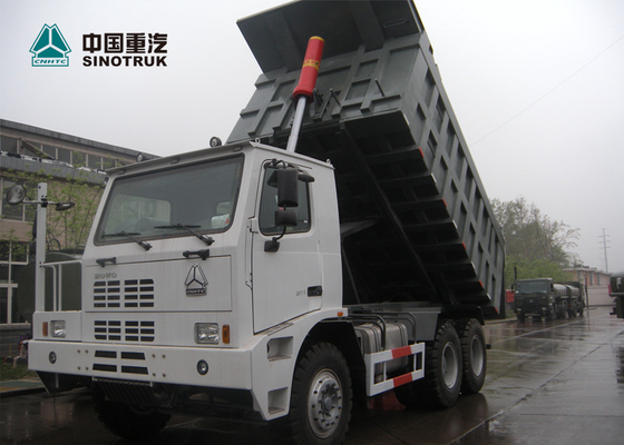 أبيض 6 × 4 التعدين الملك الثقيلة تفريغ شاحنة 70T الحمولة تصميم خاص