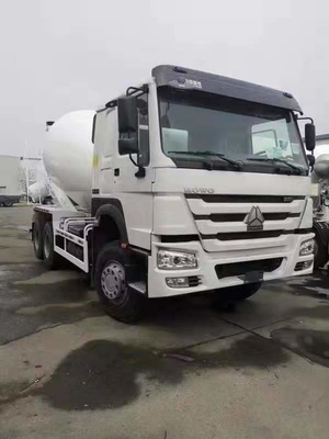 10cbm 6x4 / 8x4 ساينو تراك HOWO شاحنة خلط الخرسانة ، شاحنة دفعة ملموسة