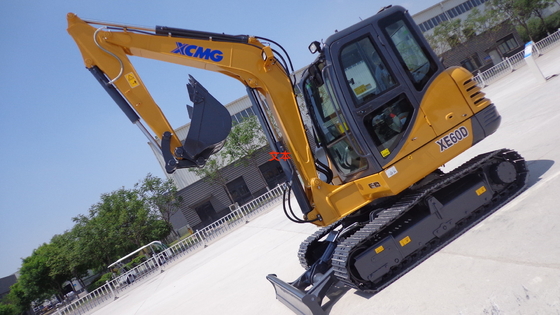 حفارة خفيفة واجب XE60D ، حفارات زحافة هيدروليكية بوزن تشغيل 6T