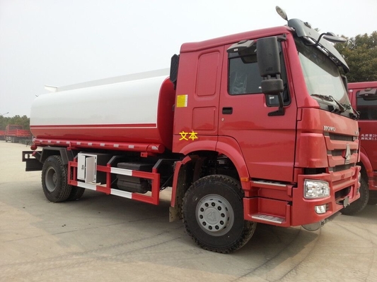 ساينو تراك Howo7 ضوء خزان الوقود شاحنة 5-6 CBM 4X2 LHD اليورو 140HP خزان الوقود مقطورة