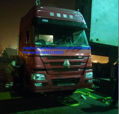 شاحنة مقطورة Howo للجرارات LHD 10 عجلات HW 79 High Roof Cab 102 Km / H