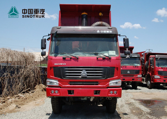 الأسهم SINOTRUK HOWO شاحنة قلابة للتعدين 371hp 8x4 26CBM HYVA أسطوانة الرفع
