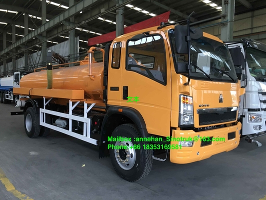 4-6m3 شاحنة شفط مياه الصرف الصحي من إطارات Sinotruk 4x2 6 مع Euro3