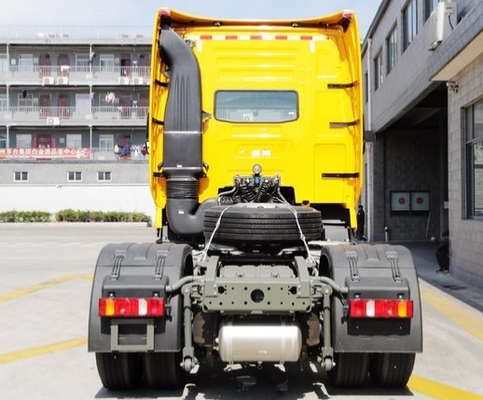 Euro 2 HW 76 Cab Howo Prime Mover Tractor 4 * 2 Wheel Wheel Truck